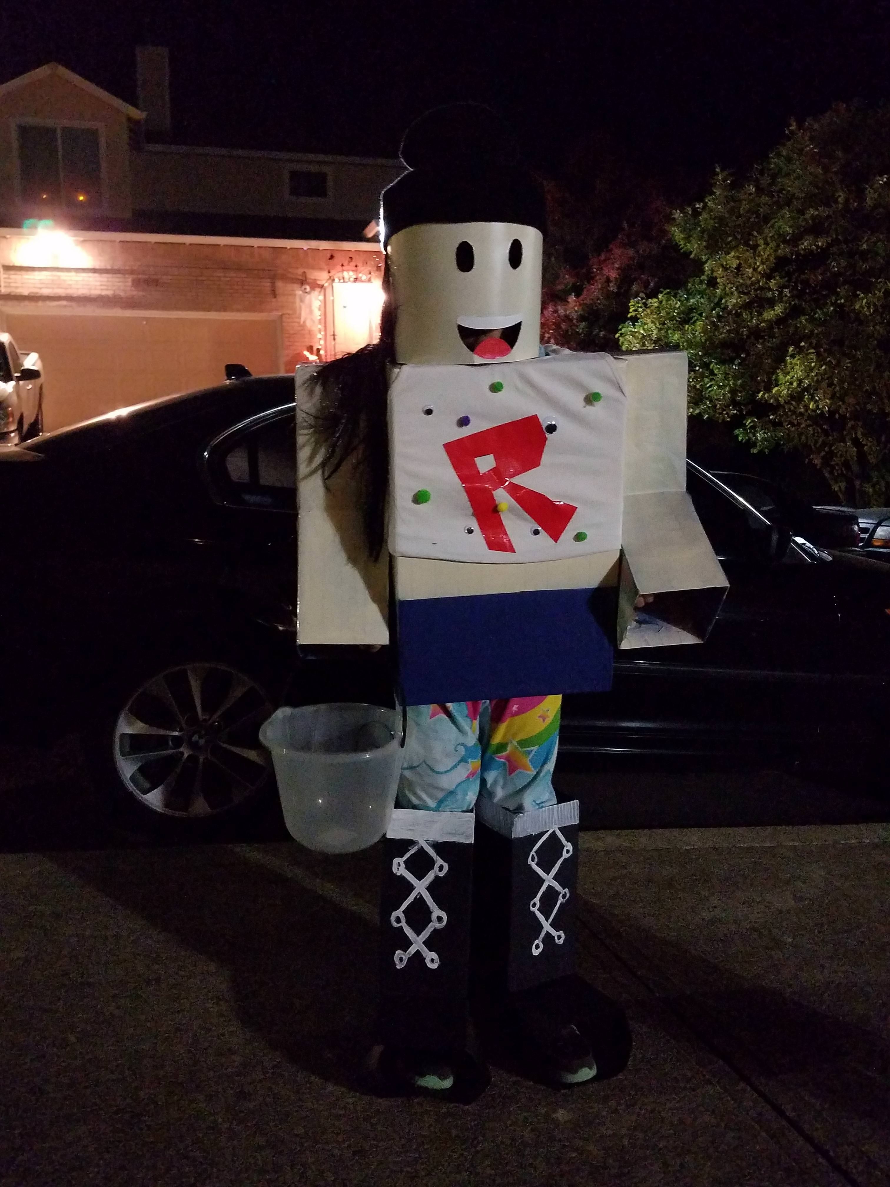 Roblox: 10 Cosplays That Will Remind You Why You Love This Game